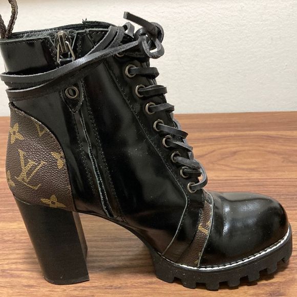 Star Trail Black Patent Leather Ankle Boot with Colorful Patches. Size 37. - Picture 3 of 7